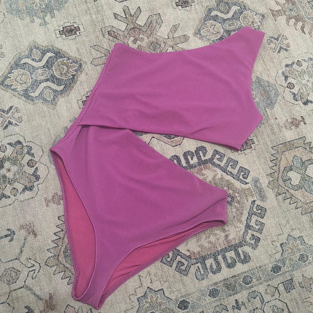 beach riot one piece sz medium